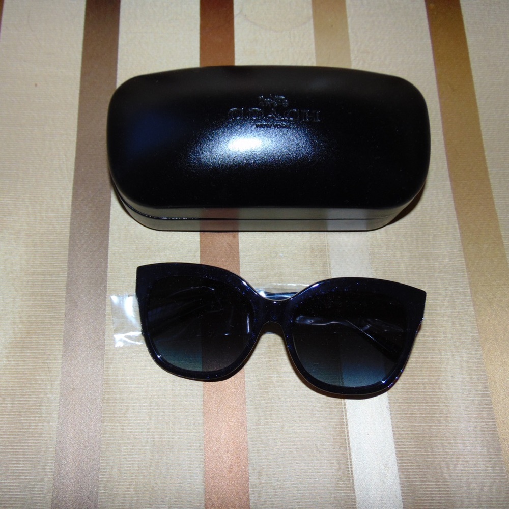Coach sunglasses - Picture 2 of 3